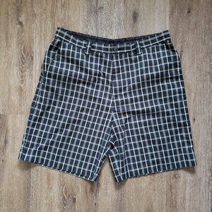 Men's IZOD XFG Golf shorts, size 36 black plaid